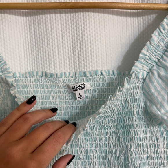 Top - Picture 2 of 4